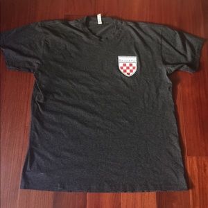 UNIVERSITY OF RICHMOND MENS TSHIRT TOP